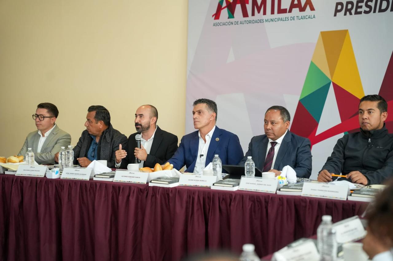 Alfonso Sánchez García impulsa agenda municipal con enfoque ambiental y de unidad en cuarta sesión de la AAMTLAX